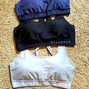 Size Large Under Armour Sports Bras